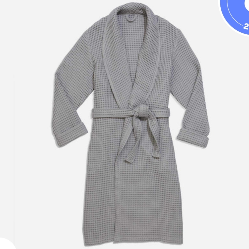 Brooklinen Waffle Gray Robe - Picture 3 of 12